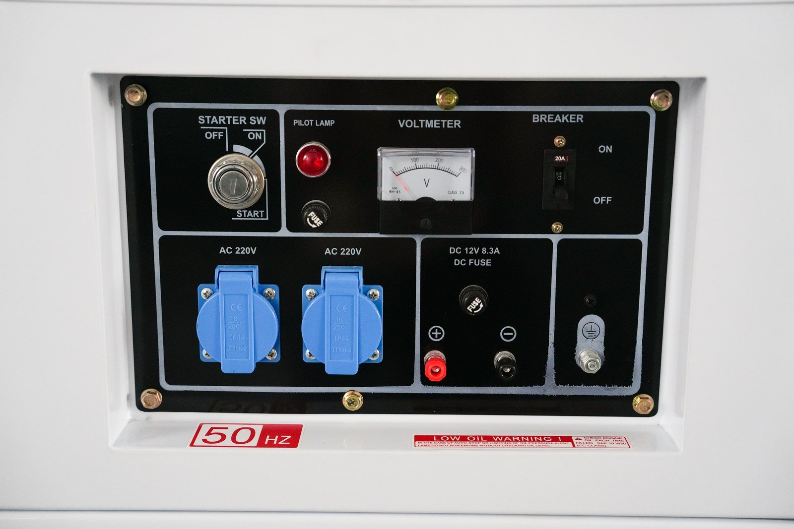 WENXIN old-square-cabinet-silent-4-2-6-0kw diesel generator, control panel view