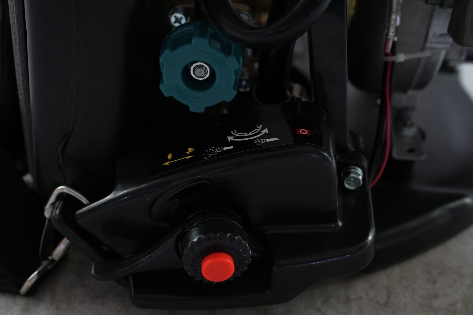 WENXIN 508 knapsack power sprayer, detail 2 view