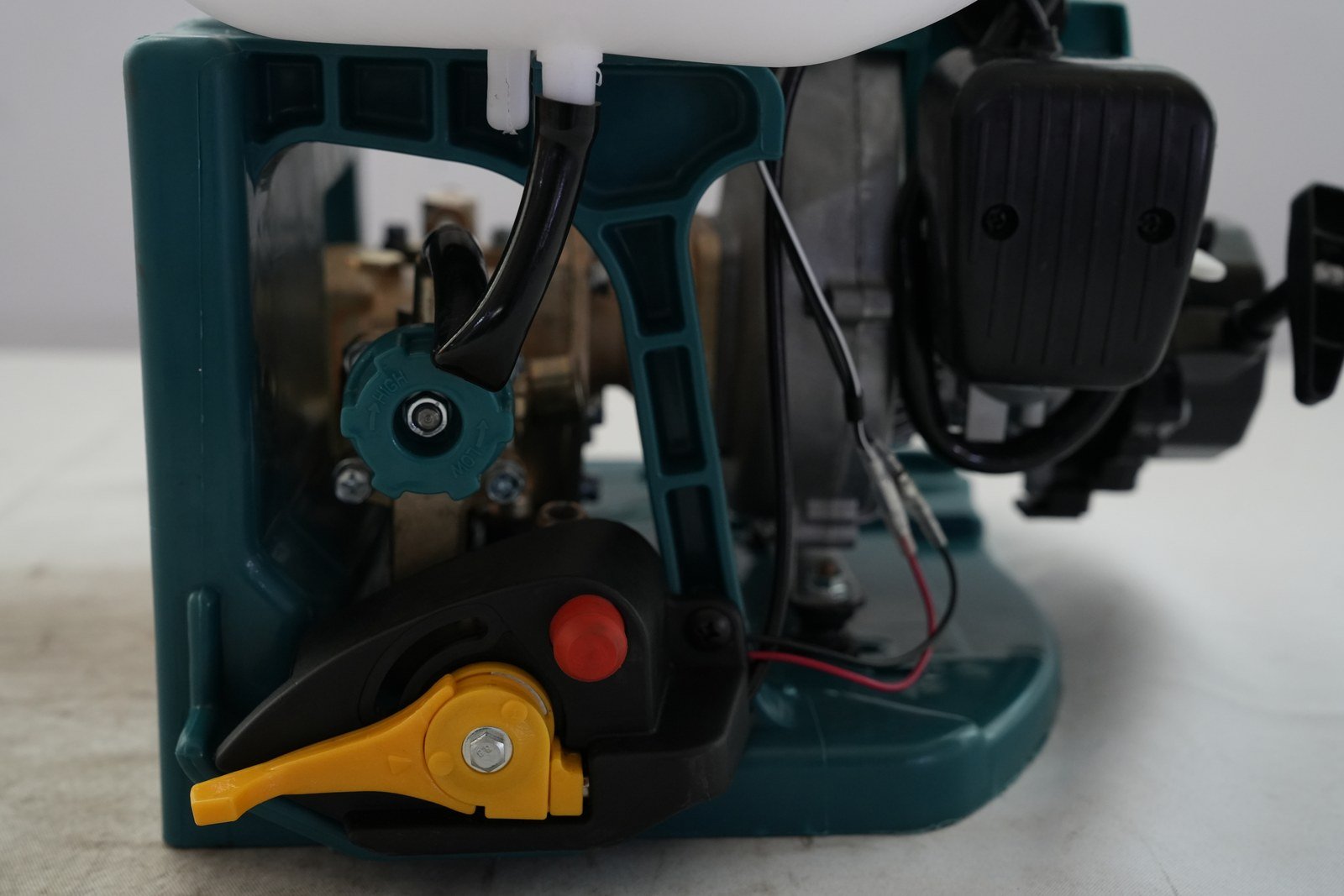 WENXIN 808 knapsack power sprayer, detail 2 view