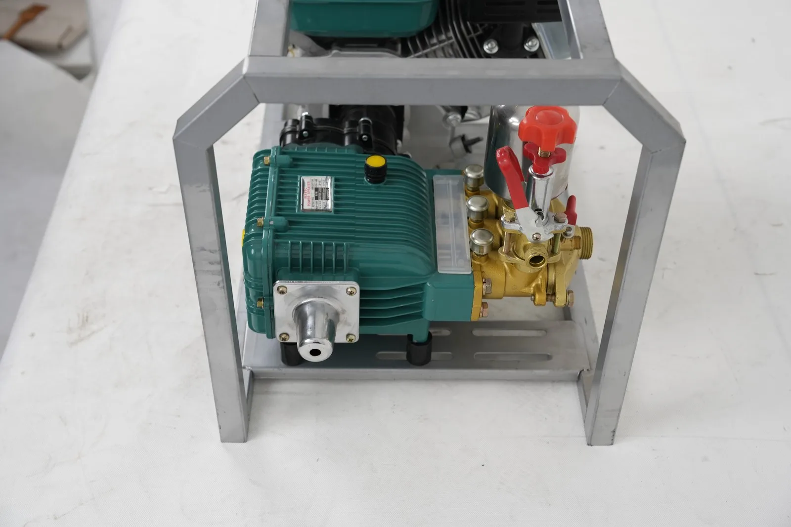 WENXIN 22-30-square-tube-direct-drive sprayer unit (engine + pump), pump head view