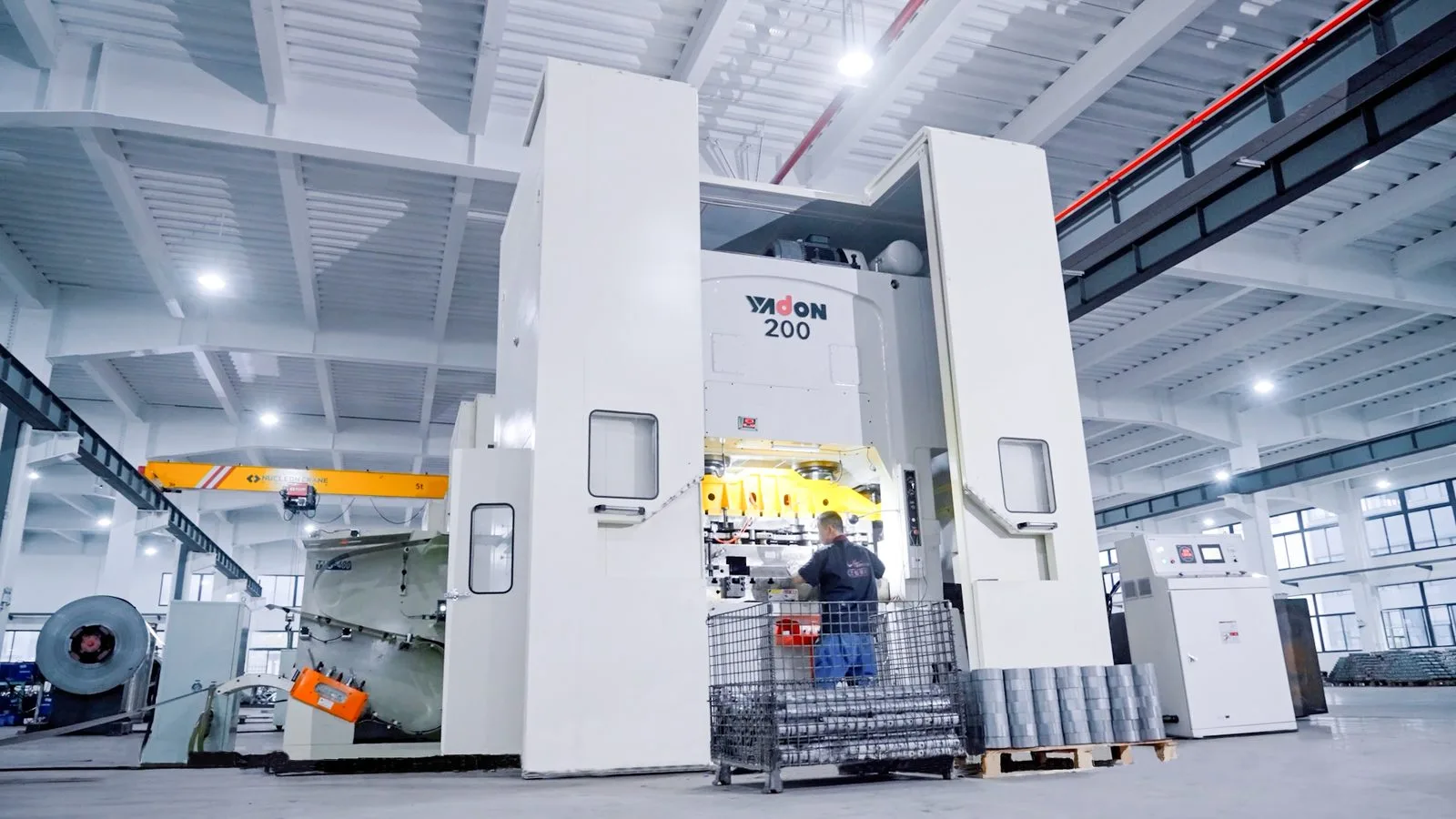 Sheet metal forming: sheet metal processing for housings, frames and structural parts