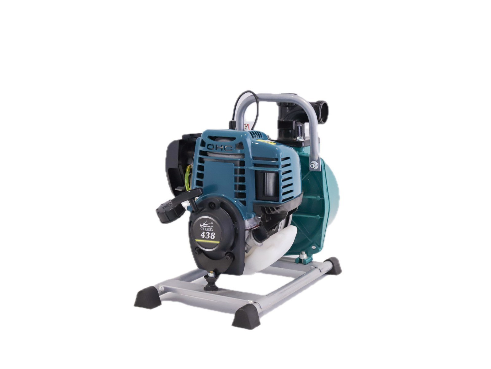 WENXIN 1.5-inch gasoline water pump with 140F four-stroke engine, front three-quarter view